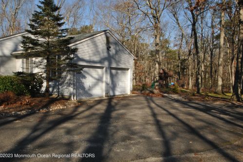 277 Grawtown Rd, Jackson Twp, NJ 08527-5108