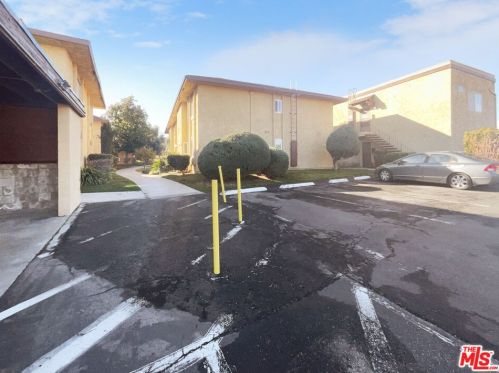 42941 15th St, Lancaster CA  93534-6213 exterior