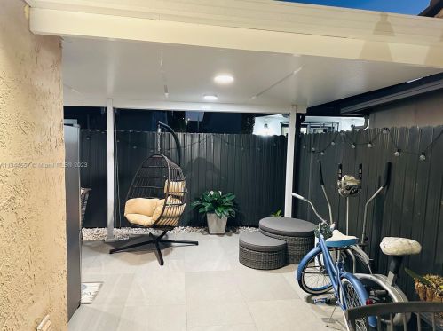 10376 128th Ter, Hialeah, FL 33018-6006