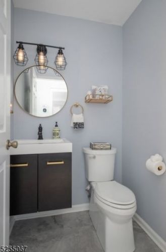 4 Evergreen Way, Mount Arlington NJ  07856-1377 exterior