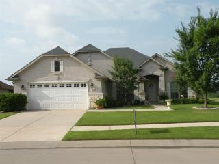 10105 Grandview Dr, Denton, TX 76207-5625