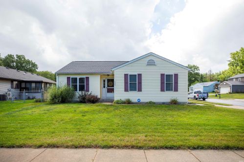 1730 Village Cir, Mishawaka, IN 46545-7081