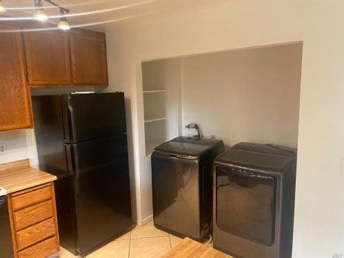 606 Summertree Ln, Santa Rosa CA  95403-1291 exterior