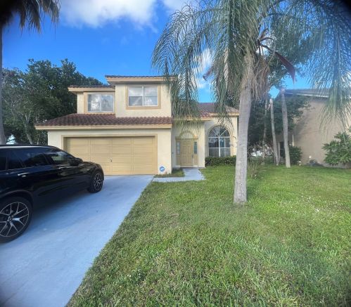 8736 Jade Ct, Boynton Beach, FL 33472-2417