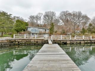 73 Quarry Dock Rd, Niantic, CT 06357-1908
