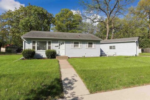 1625 Lower Muscatine Rd, Iowa City, IA 52240-5712