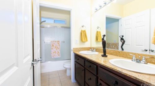 15728 Leadwell St, Van Nuys CA 91406-2537 exterior