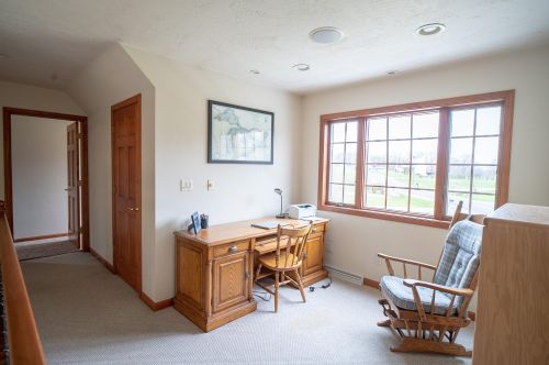 1300 Westbury Ct, Manitowoc WI  54220-8756 exterior
