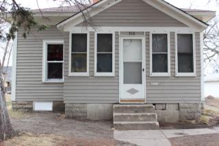 310 6th St, Willmar MN  56201-3607 exterior