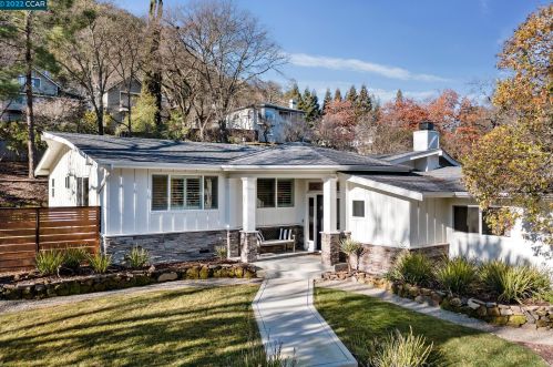411 Crest Ave, Alamo, CA 94507-2632