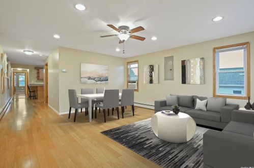 17 10th Rd, Far Rockaway NY  11693-0011 exterior