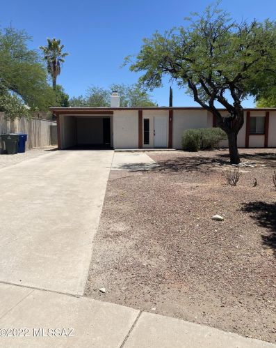 9870 Celeste Dr, Tucson, AZ 85730-3037