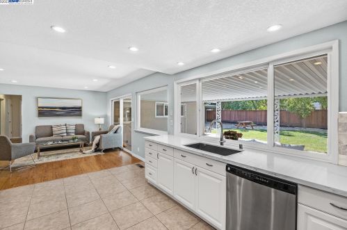 751 Polaris Way, Livermore, CA 94550-6335