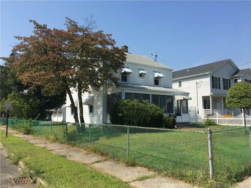 1325 Sylvan Ave, Bridgeport, CT 06606-2541