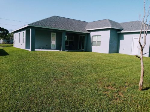 556 Whitmore Dr, Fort Pierce, FL 34984-4560
