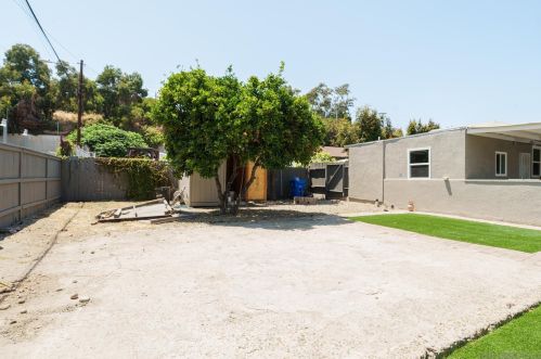 3257 L St, San Diego CA  92102-4332 exterior