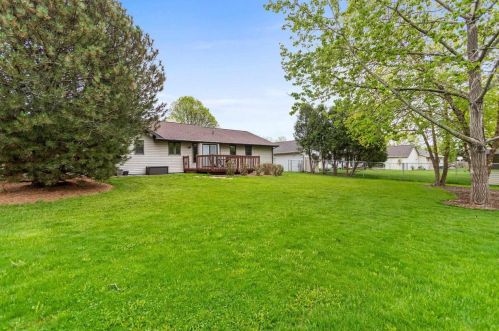 2128 Nellie Ln, Green Bay, WI 54311-6067