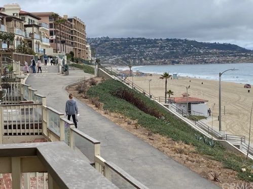 625 Esplanade, Redondo Beach CA  90277-4142 exterior