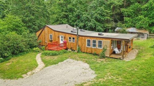 44 Little Alum Rd, Brimfield, MA 01010-9535