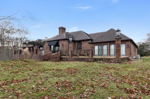 340 New London Tpke, Stonington, CT 06378-1709