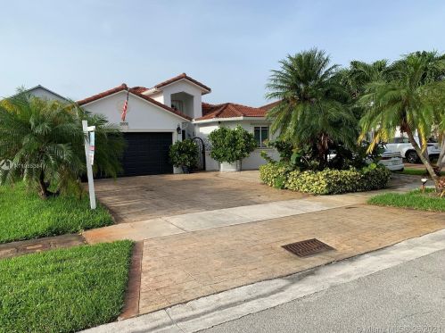 7971 186th Ter, Hialeah, FL 33015-7203