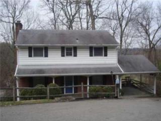 526 Fort Cir, Charleston, WV 25314-1084