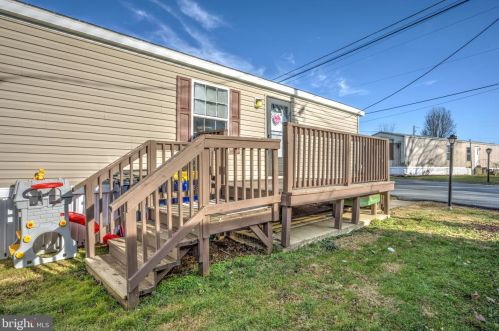 961 Rettew Ml Rd, Ephrata PA  17522-1871 exterior