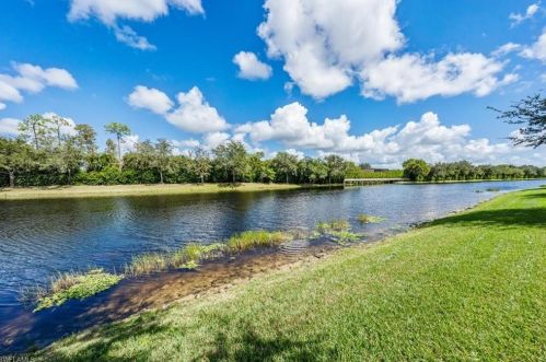 3022 Aviamar Cir, Naples FL  34114-9566 exterior