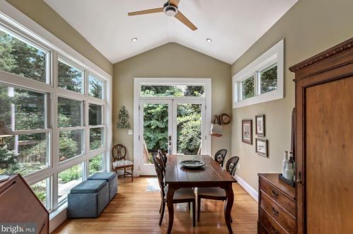 4600 Asbury Pl, Washington DC 20016-4326 exterior