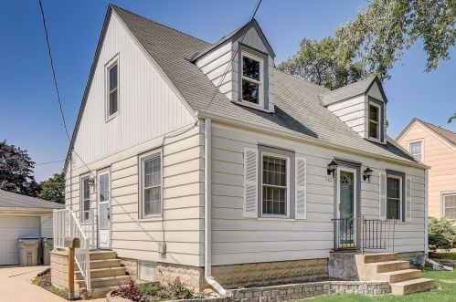 3647 92, Milwaukee WI 53228-1543 exterior