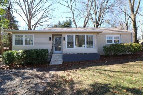2007 Queens Ct, Greensboro, NC 27408-4811