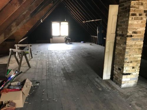 1846 Warren Ave, Milwaukee WI  53202-1639 exterior