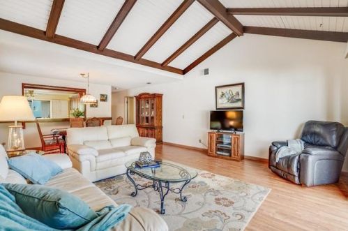 6201 Gerdts Dr, San Jose CA  95135-1418 exterior