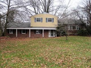 6161 Lake O Springs Ave, Canton, OH 44718-1469