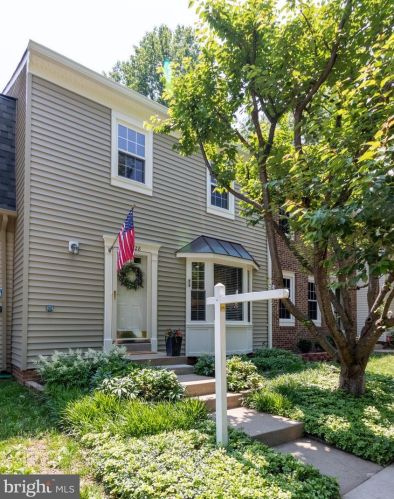 10328 Pond Spice Ter, Springfield, VA 22015-3763