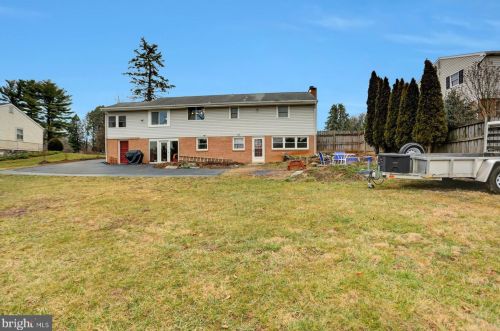 1092 Cocklin St, Navy Sup Dpt PA  17055-3956 exterior