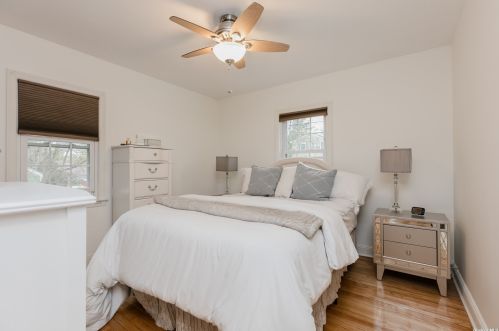 37 Edwards Pl, Huntington Station NY  11746-1013 exterior