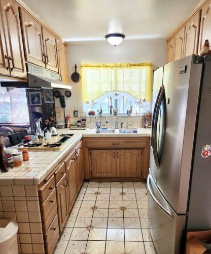 19322 Nestor Ave, Long Beach, CA 90746-2608