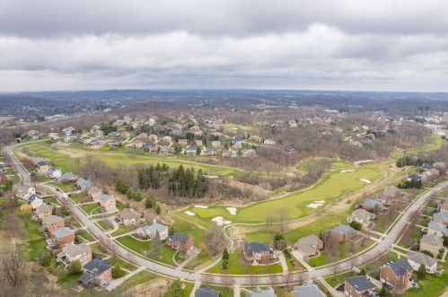 105 Isleworth Way, Gibsonia PA  15044-6083 exterior