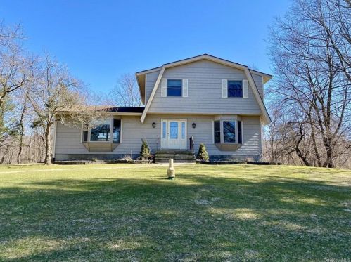 36 Helms Hill Rd, Washingtonville NY  10992-2005 exterior