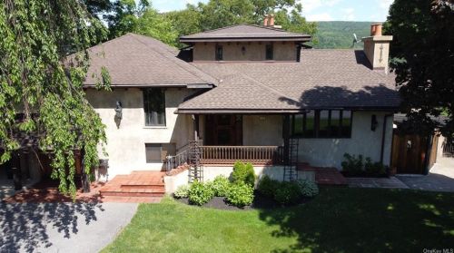 52 Ondaora Pkwy, Highland Falls NY  10928-4012 exterior