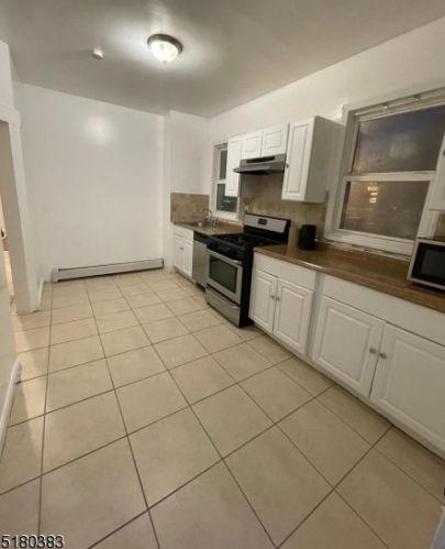 42 Park Ave, East Orange NJ  07017-5244 exterior