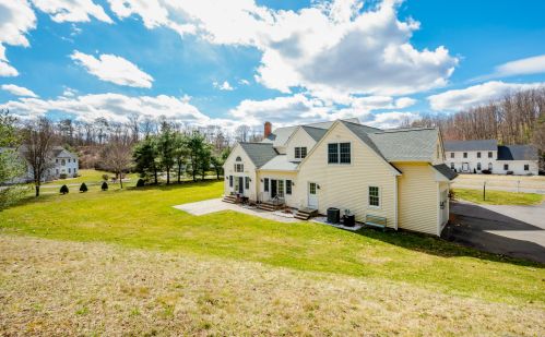 252 Bluff Point Rd, South Glastonbury, CT 06073-3138