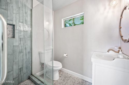 4150 18 Ave, Phoenix AZ 85015-3840 exterior