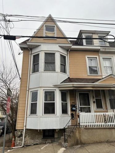 200 12th St, Easton, PA 18042-3746