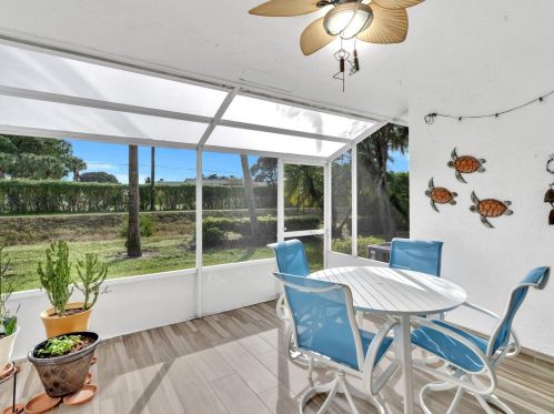 6090 Lake Hibiscus Dr, Delray Beach FL  33484-4617 exterior