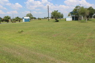 553 Bayview Dr, Palacios, TX 77465-1481