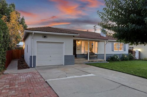 612 Catalina Way, Modesto CA  95350-4213 exterior