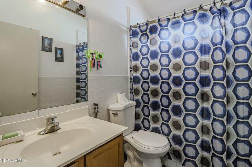 8610 67 Dr, Peoria AZ 85383-7103 exterior