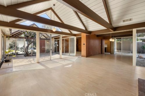 5041 Elsinore Ave, Orange CA  92869-1223 exterior